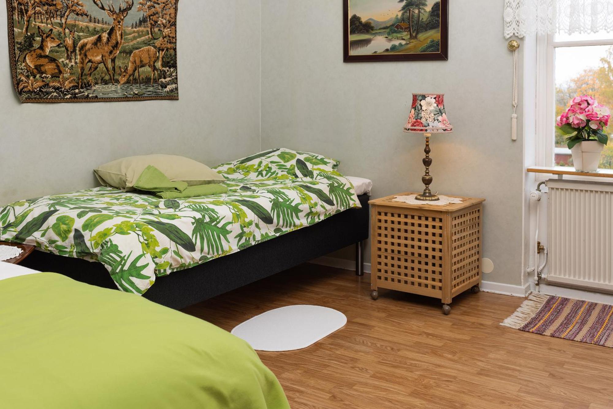 Christinas Gaestgifveri B&B Ervalla Kültér fotó