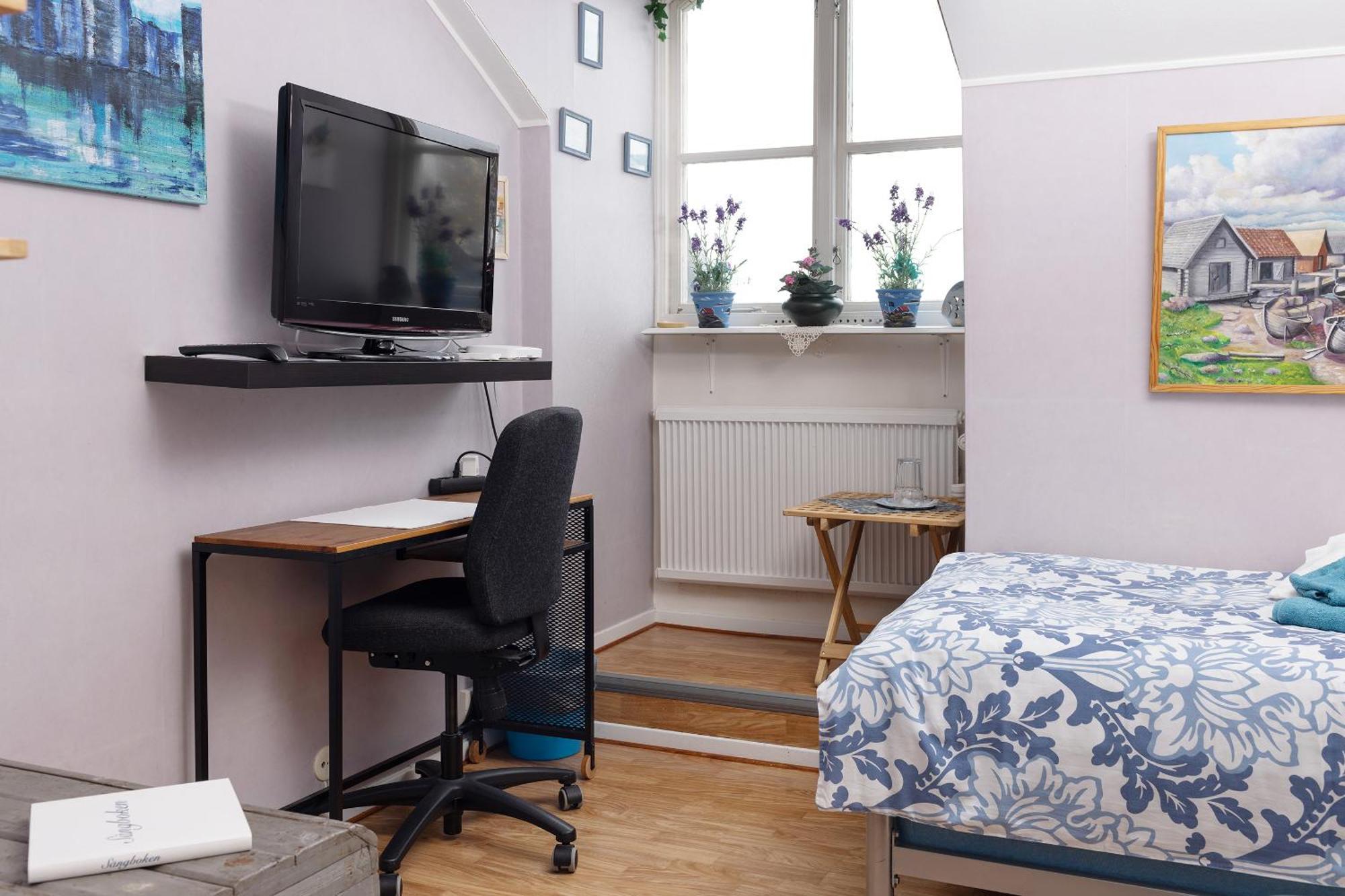 Christinas Gaestgifveri B&B Ervalla Kültér fotó