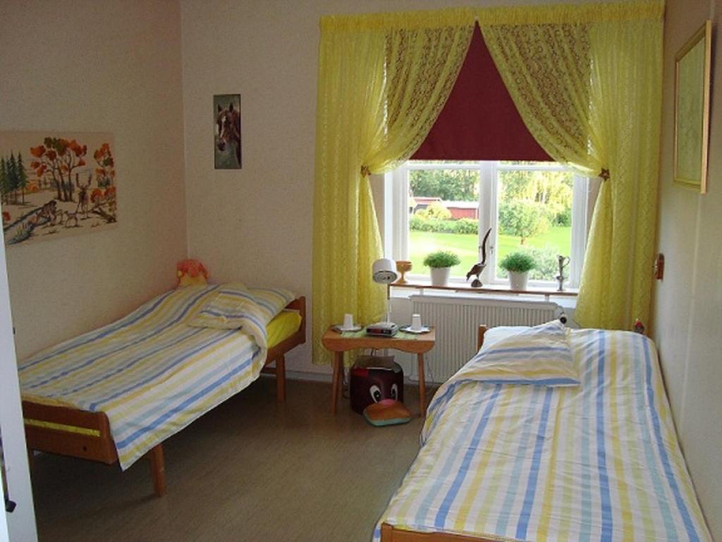 Christinas Gaestgifveri B&B Ervalla Szoba fotó