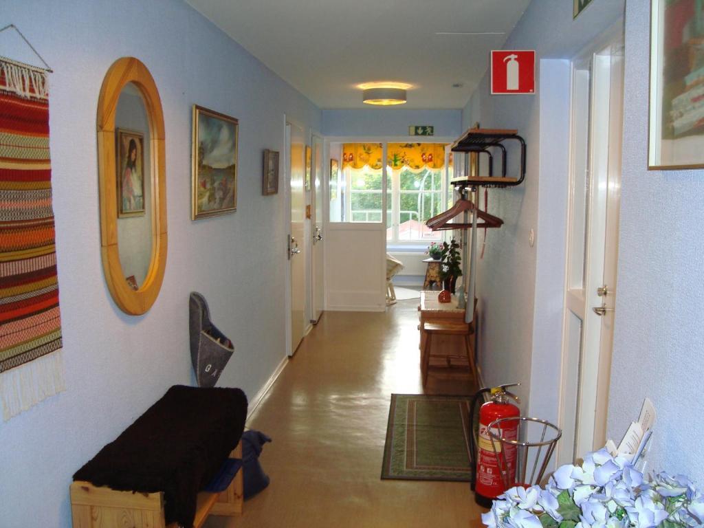 Christinas Gaestgifveri B&B Ervalla Kültér fotó