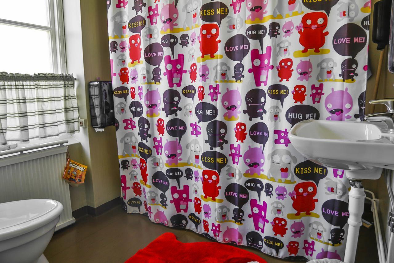 Christinas Gaestgifveri B&B Ervalla Kültér fotó