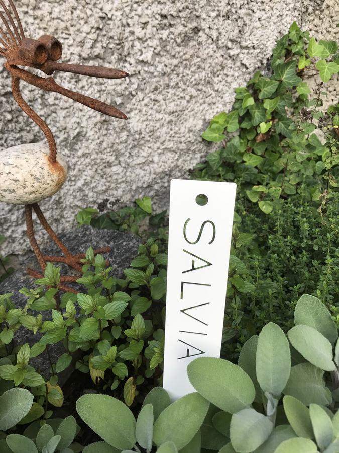 Christinas Gaestgifveri B&B Ervalla Kültér fotó