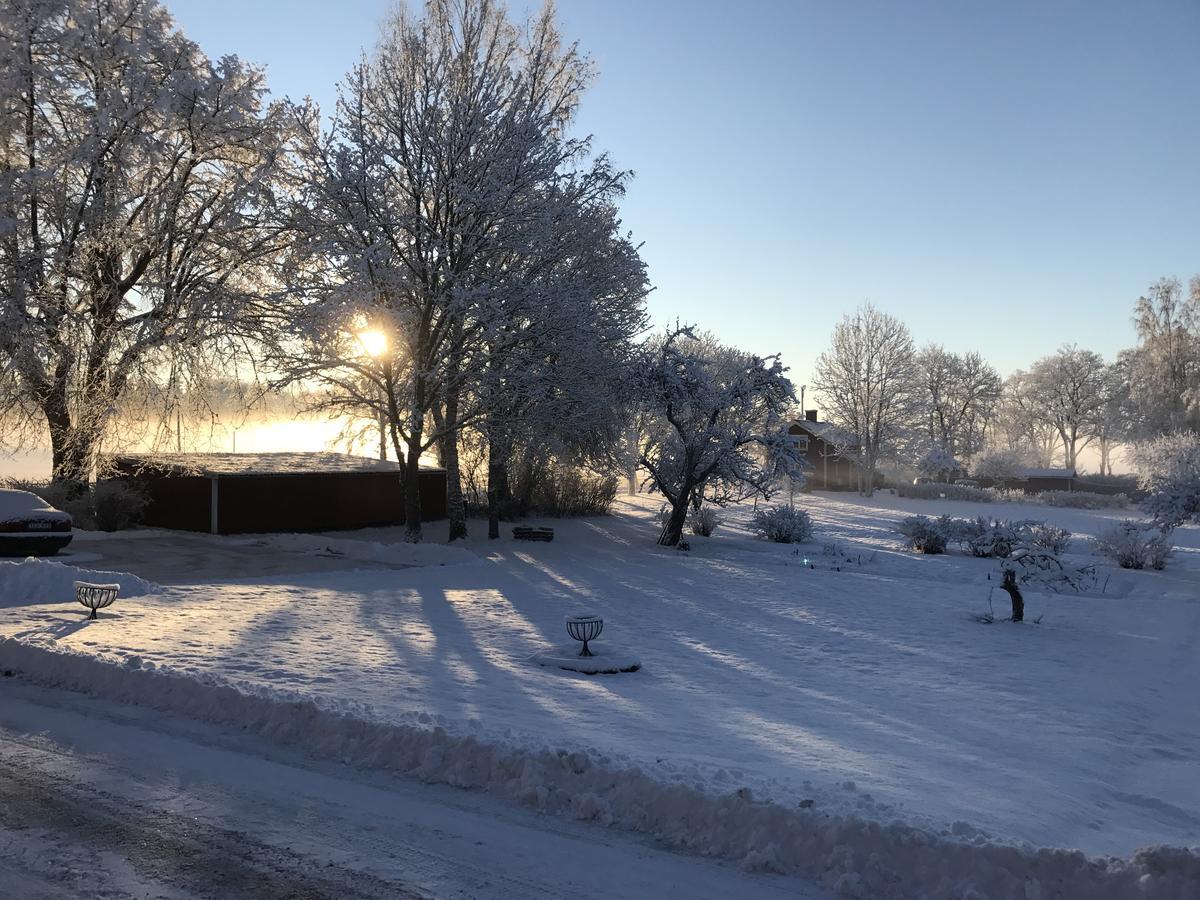 Christinas Gaestgifveri B&B Ervalla Kültér fotó